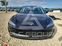 2025 Tesla Model 3 фото