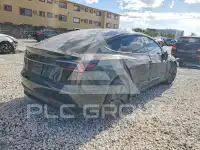 2025 Tesla Model 3 фото