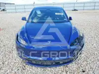 2025 Tesla Model 3 photo