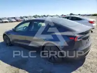 2025 Tesla Model 3 фото