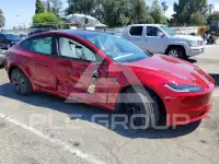 2025 Tesla Model 3 фото