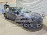 2025 Tesla Model 3 photo