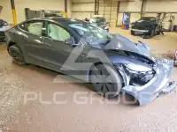 2025 Tesla Model 3 фото