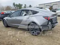 2025 Tesla Model 3 photo