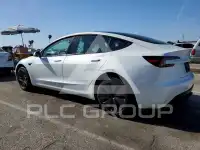 2025 Tesla Model 3 фото