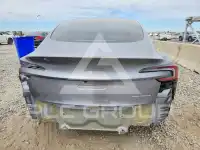 2025 Tesla Model 3 фото