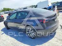 2025 Tesla Model 3 фото