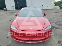 2025 Tesla Model 3 фото