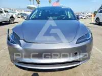 2025 Tesla Model 3 фото