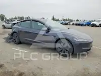 2025 Tesla Model 3 фото