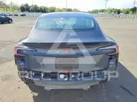 2025 Tesla Model 3 фото