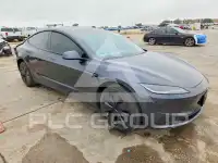2025 Tesla Model 3 фото