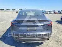 2025 Tesla Model 3 фото