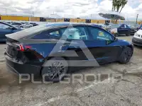 2025 Tesla Model 3 фото