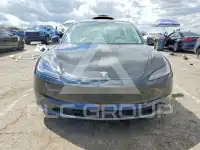 2025 Tesla Model 3 фото
