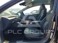 2025 Tesla Model 3 фото