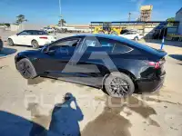 2025 Tesla Model 3 фото