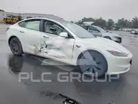 2025 Tesla Model 3 фото