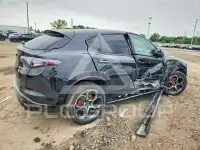2025 Alfa Romeo Stelvio фото