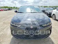 2025 Alfa Romeo  фото