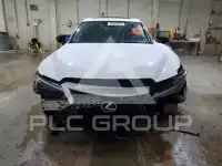 2025 Lexus IS фото