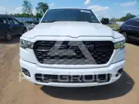 2025 RAM 1500 фото