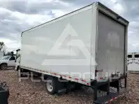 2025 Isuzu NPR фото