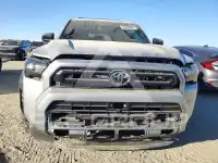 2025 Toyota 4 RUNNER photo