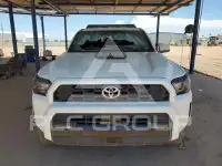 2025 Toyota 4 RUNNER photo