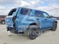 2025 Toyota 4 RUNNER photo