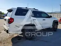 2025 Toyota 4 RUNNER photo