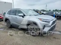 2025 Toyota RAV4 фото