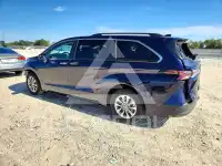2025 Toyota SIENNA photo