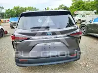 2025 Toyota SIENNA фото