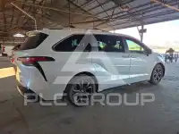 2025 Toyota SIENNA фото