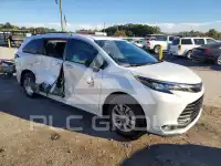 2025 Toyota SIENNA photo
