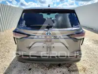2025 Toyota SIENNA photo