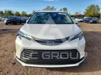2025 Toyota SIENNA фото