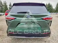 2025 Toyota SIENNA фото