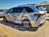 2025 Toyota SIENNA фото