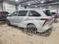 2025 Toyota SIENNA фото
