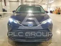 2025 Toyota SIENNA фото