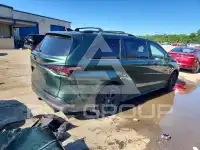 2025 Toyota SIENNA photo