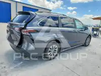 2025 Toyota SIENNA фото