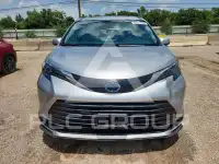 2025 Toyota SIENNA фото