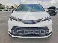 2025 Toyota SIENNA фото