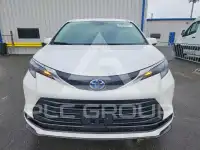 2025 Toyota SIENNA photo