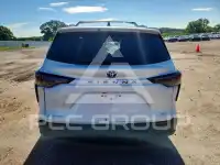2025 Toyota SIENNA фото