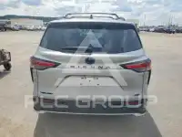 2025 Toyota SIENNA фото