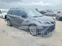2025 Toyota SIENNA фото